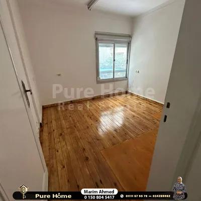 شقة للبيع في سموحة في الإسكندرية, سموحة - 3,750,000 جنيه