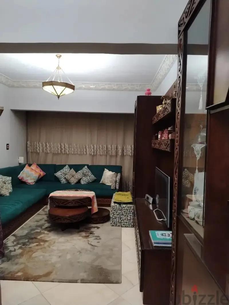 شقه لقطه للبيع بمدينه نصر الحي التامن