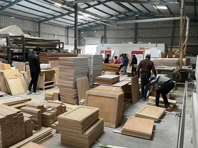 مطلوب شباب عمال لمصنع اثاث بالعبور في القاهرة, مدينة العبور - 8,100 جنيه