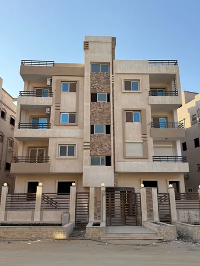 شقه نصف تشطيب للبيع الاندلس التجمع الخامس in  New Cairo,  New El Andalous - 0 EGP