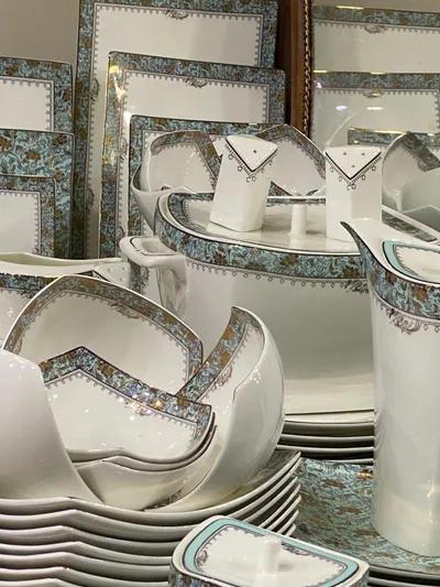 طقم صينى كامل ١٢٥قطعة مستورد فلبينى خفيف كاشف للضوء ماركة فاين بون في الإسكندرية, فيكتوريا - 9,800 جنيه