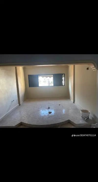 شقه للبيع في اللنش توضيب سوبر لوكس دور 4 مسحه 75م في بورسعيد, حي الزهور - 1,150,000 جنيه