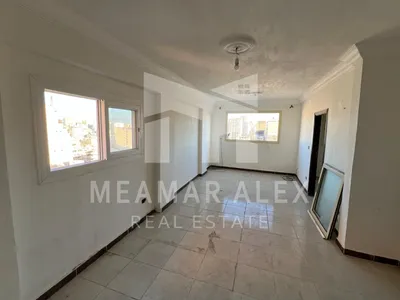 فرصة مميزه للسكن في قلب سابا باشا - شقة 100م مباني حديثة in الإسكندرية, سابا باشا - 2,850,000 EGP