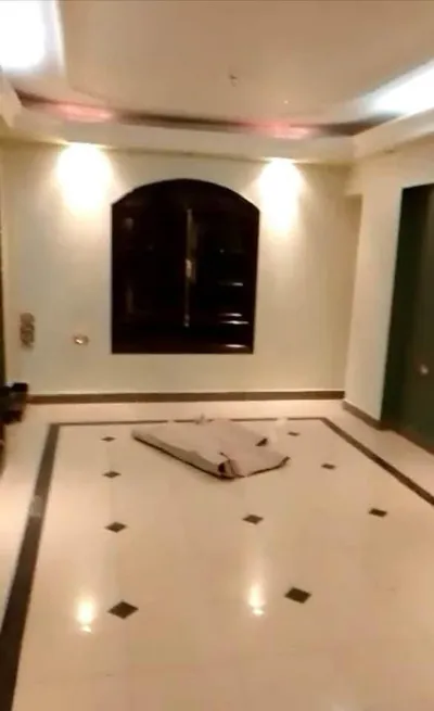 شقه للبيع ف المقطم ف ارقي الاماكن جنوب س in  المقطم,  الهضبة العليا,  منطقة جنوب س - 3,300,000 EGP