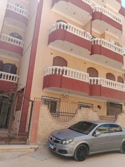 بيت للبيع فالمجاوره 12 التمن 7 مليون و500 الف  in الشرقية, العاشر من رمضان - 7,500,000 EGP