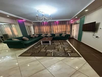 شقة مفروشة بالكامل للايجار في شيراتون المطار | مكيفة في موقع مميز  in القاهرة, شيراتون - 2,000 EGP