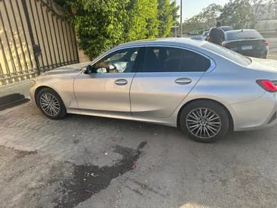 BMW 320I Luxury in Giza, Sheikh Zayed - 2,200,000 EGP