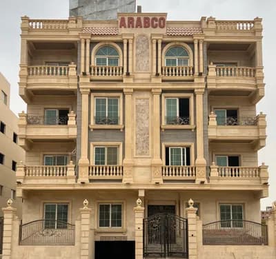 شقة ١٩٣م للبيع تشطيبات فندقية in  New Cairo,  Others - 7,500,000 EGP