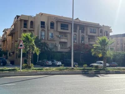 شقة بالحي ٨ الشيخ زايد  in  الشيخ زايد,  الحي الثامن - 7,250,000 EGP