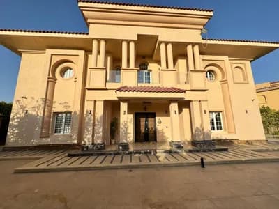 فيلا ناصية على ميدان فيو خلفي مفتوح على وايد جاردن  in Cairo, Madinaty - 82,000,000 EGP