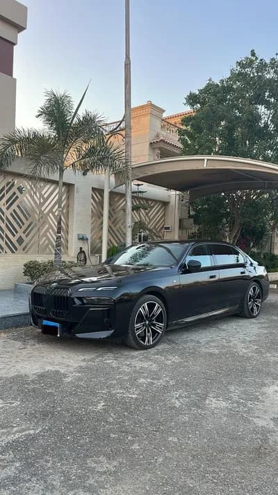 bmw i7 for sale  in Giza, Sheikh Zayed - 8,000,000 EGP