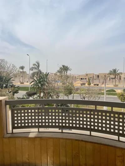 شقه الايجار تشطيب سوبر في جنوب الاكاديميه علي شارع العروبه  in  القاهرة الجديدة,  جنوب الأكاديمية - 20,000 EGP