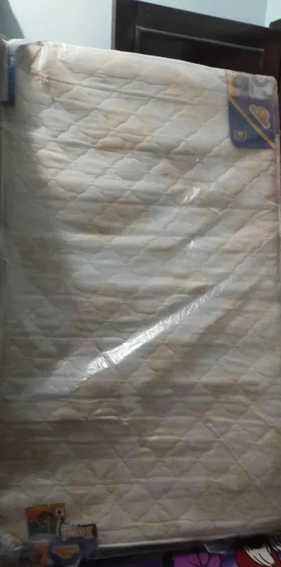 ٢مرتبه سرير اطفال مقاس ١٢٠ نوع رويال توب جديده لم تستخدم في قنا, مدينة قنا - 2,500 جنيه