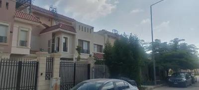 فرصة تاون هاوس فاخر للبيع – كمبوند الشروق سبرنجز | حسن علام* في القاهرة, مدينة الشروق - 17,000,000 جنيه