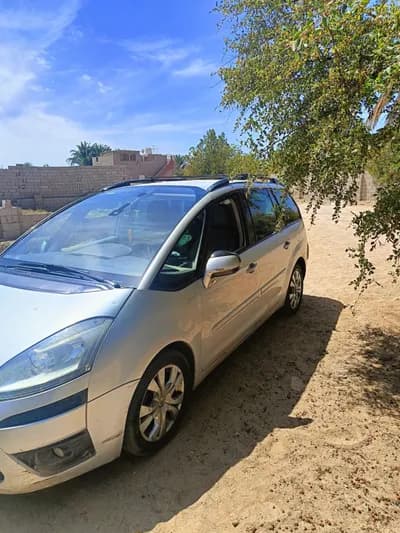 سيتروين C4 جراند بيكاسو موديل 2012، فبريكا ، كاملة اتوماتيك  in Cairo, Gesr Al Suez - 480,000 EGP
