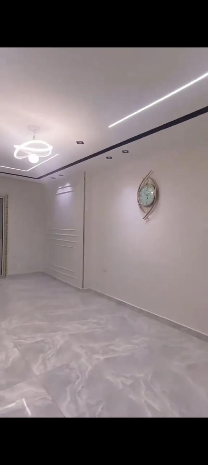 شقه للبيع ...