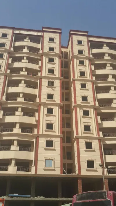 دور تجارى للايجار او المشاركة  in  المعادي,  طريق مصر حلوان الزراعي - 500,000 EGP