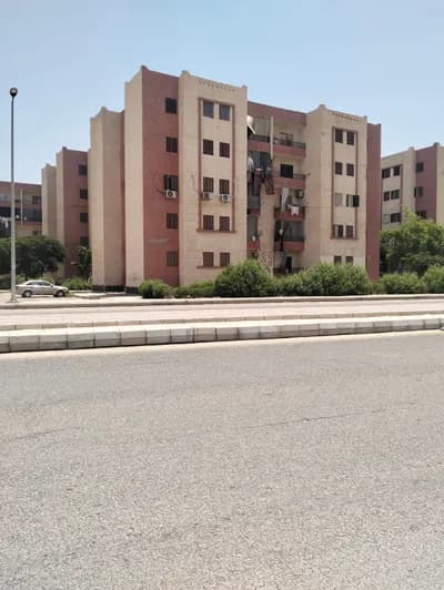 شقة للبيع العاشر من رمضان مجاوره 70 90 متر ع الطريق مباشر in الشرقية, العاشر من رمضان - 970 EGP