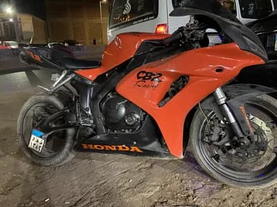 1000rr2005 in Giza, El Ayyat - 145 EGP