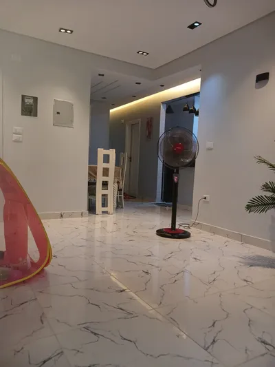شقه للبيع موقع مميز جدا جدا in Giza, Haram - 1,650 EGP