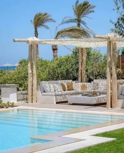 شاليه للبيع في سي شور رأس الحكمة | 2 غرفة | تقسيط 8 سنوات  in  الساحل الشمالي,  العلمين - 820,000 EGP
