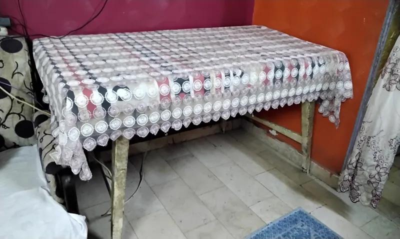 مكتب خشب أورُو أصلي – ٤ أدراج – للبيع بسعر لقطه 🔥