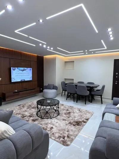 شقة مفروشة فاخرة VIP للايجاراليومى والشهرى بارقى احياء الدقى in Giza, Dokki - 4,500 EGP