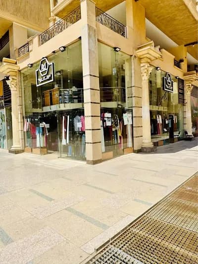 محل تجاري متأجر فوري ب 51,800 الف شهريا  in Cairo, El Shorouk City - 5,000,000 EGP