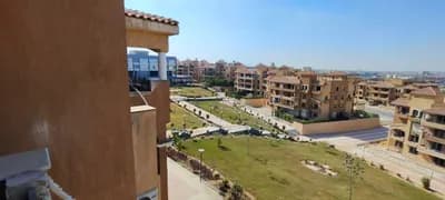 بنتهاوس للبيع كمبوند الخمائل مرحله الهضبه الجديه  in  Sheikh Zayed,  Sekh Zayed Compounds,  Al Khamayel city - 8,200,000 EGP