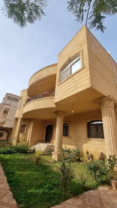 فيلا فاخره للبيع  in  6 أكتوبر,  الحي السابع - 38,000,000 EGP