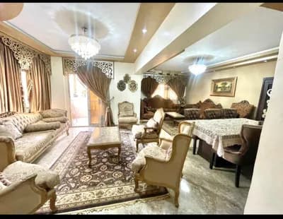 شقه لقطه للبيع في مدينه نصر مصطفي النحاس متشطبه مساحه كبيره منزلين  in القاهرة, مدينة نصر - 6,000,000 EGP