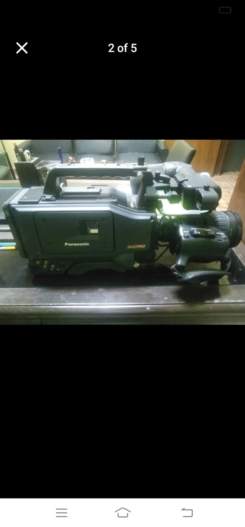 كاميرا فيديو بروفيشنال باناسونيك