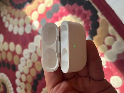 شاحن سماعات برو ٢ ايفون الاصلية في الإسكندرية, سموحة - 1,000 جنيه