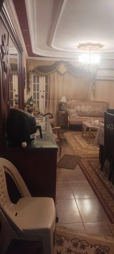 شقة للبيع بسيدي بشر بحري شارع جزارة الثورة متفرع من خالد بن الوليد  in Alexandria, Sidi Bishr - 2,200,000 EGP