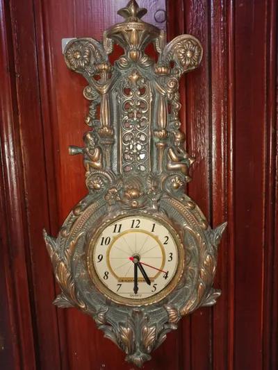 ساعة حائط كوارتز كبيرة تحفة نحاس في القاهرة, حدائق القبة - 2,000 جنيه