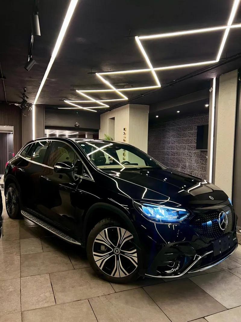 Mercedes EQE500SUV