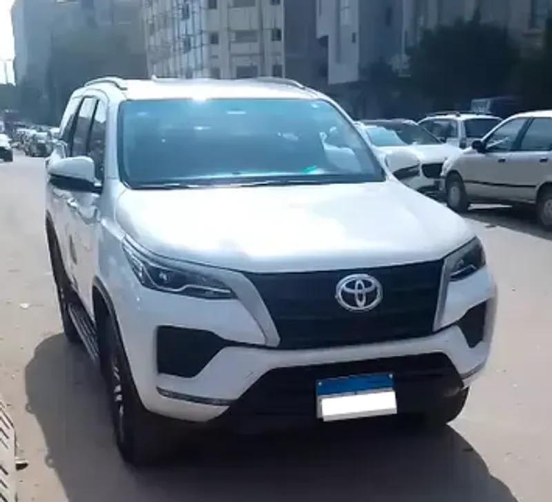 تويوتا فورتشنر 2023- 2700 سى سى -فابريكا بالكامل - حالةنادرة